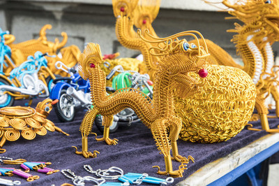 玩具龍的設(shè)計(jì)與創(chuàng)作 從構(gòu)想至成品的藝術(shù)之旅